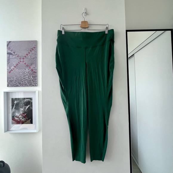Lululemon Base Pace High-Rise Running Tight 28" *Brushed NuluxEverglade Green - Picture 7 of 9